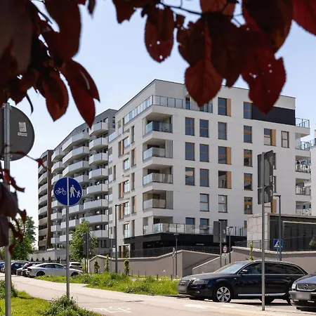 Luxury Two Bedroom Apartment With Gardem, Terrace And Bikes By Renters Prestige 아파트 *