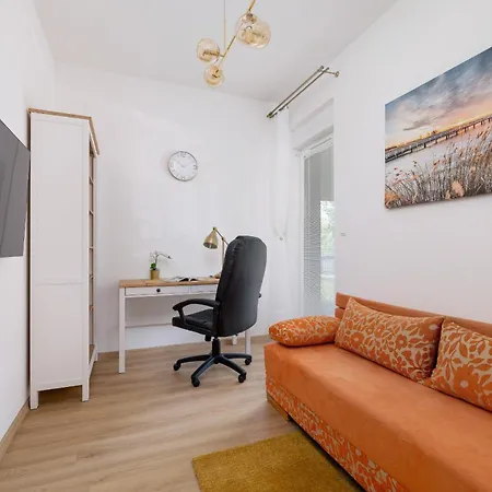 Luxury Two Bedroom Apartment With Gardem, Terrace And Bikes By Renters Prestige Daire *