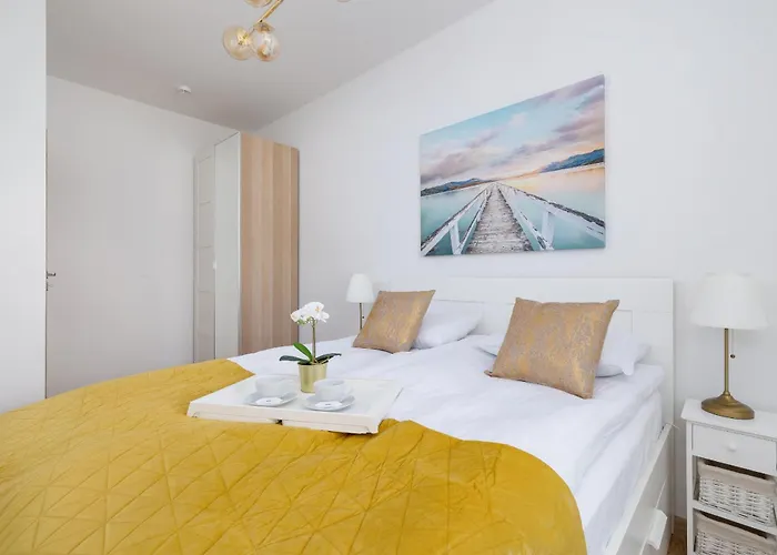 Luxury Two Bedroom With Terrace And Garage By Renters Prestige *